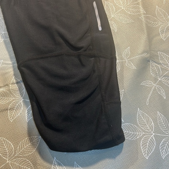 Ladies Nike Running Workout Capris. - Picture 3 of 14